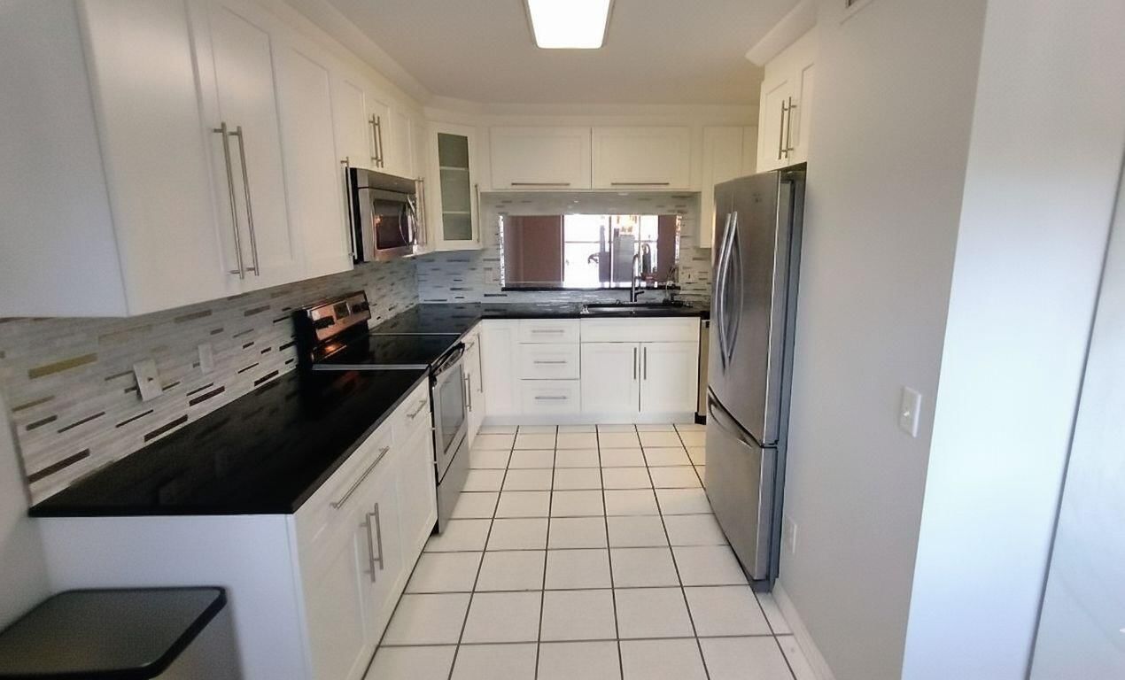 4735 E Lucerne Lakes Boulevard E #413, Lake Worth, FL 33467 photo 3