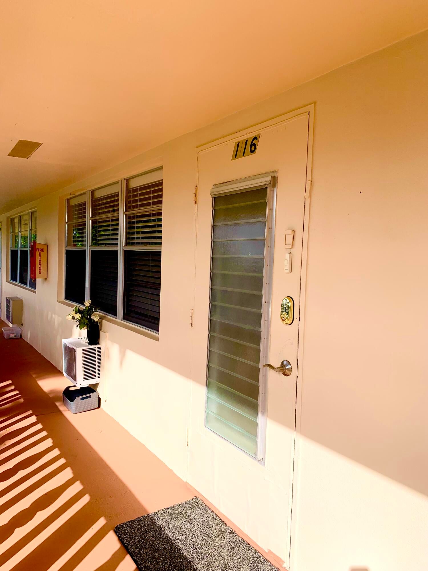 116 Canterbury E, West Palm Beach, FL 33417 photo 4