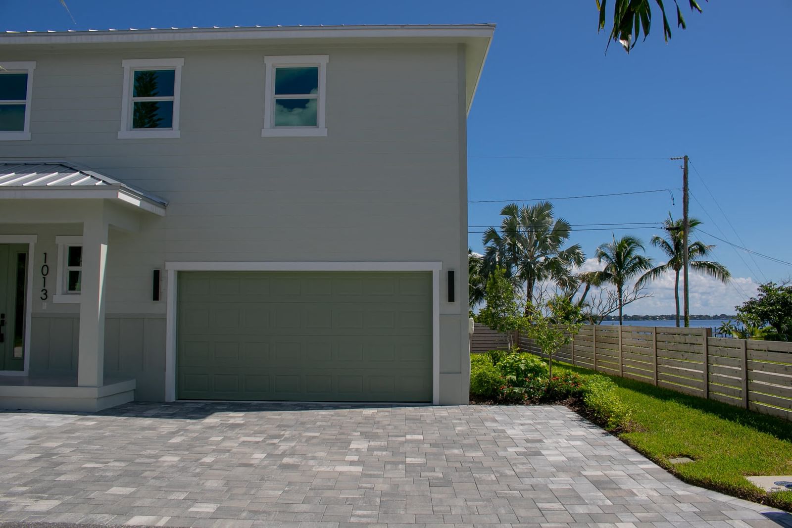 1013 NE Orange Avenue, Jensen Beach, FL 34957 photo 2
