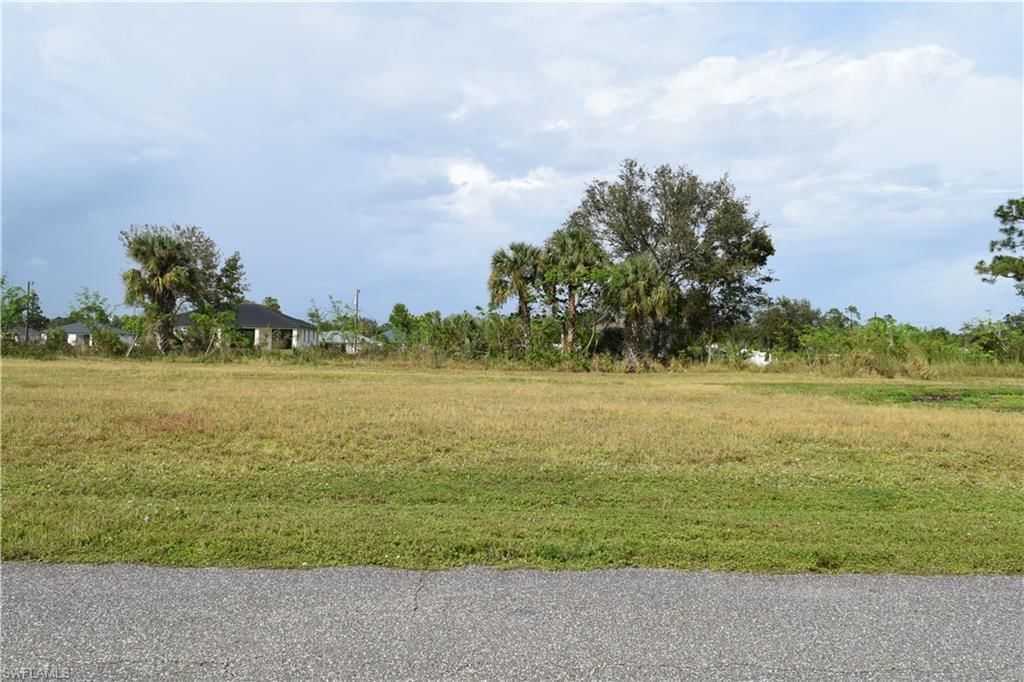 2137 NE 27th Street, Cape Coral, FL 33909 photo 4