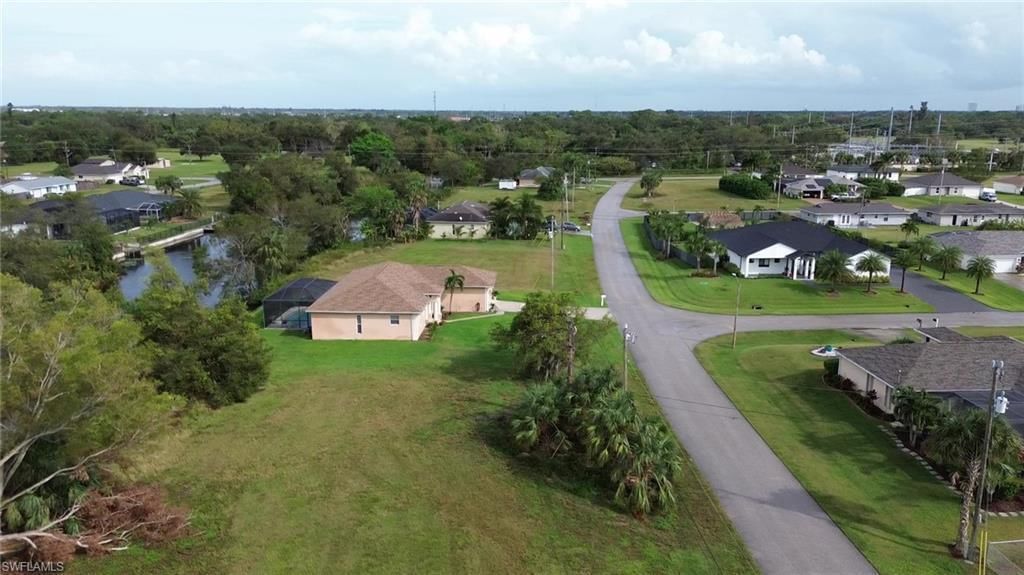 2221 NE 25th Terrace, Cape Coral, FL 33909 photo 3