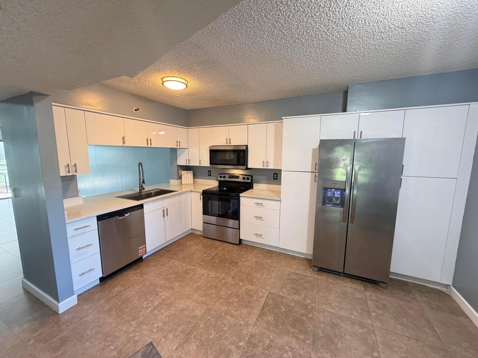 2202 S Cypress Bend Drive #101, Pompano Beach, FL 33069 photo 3