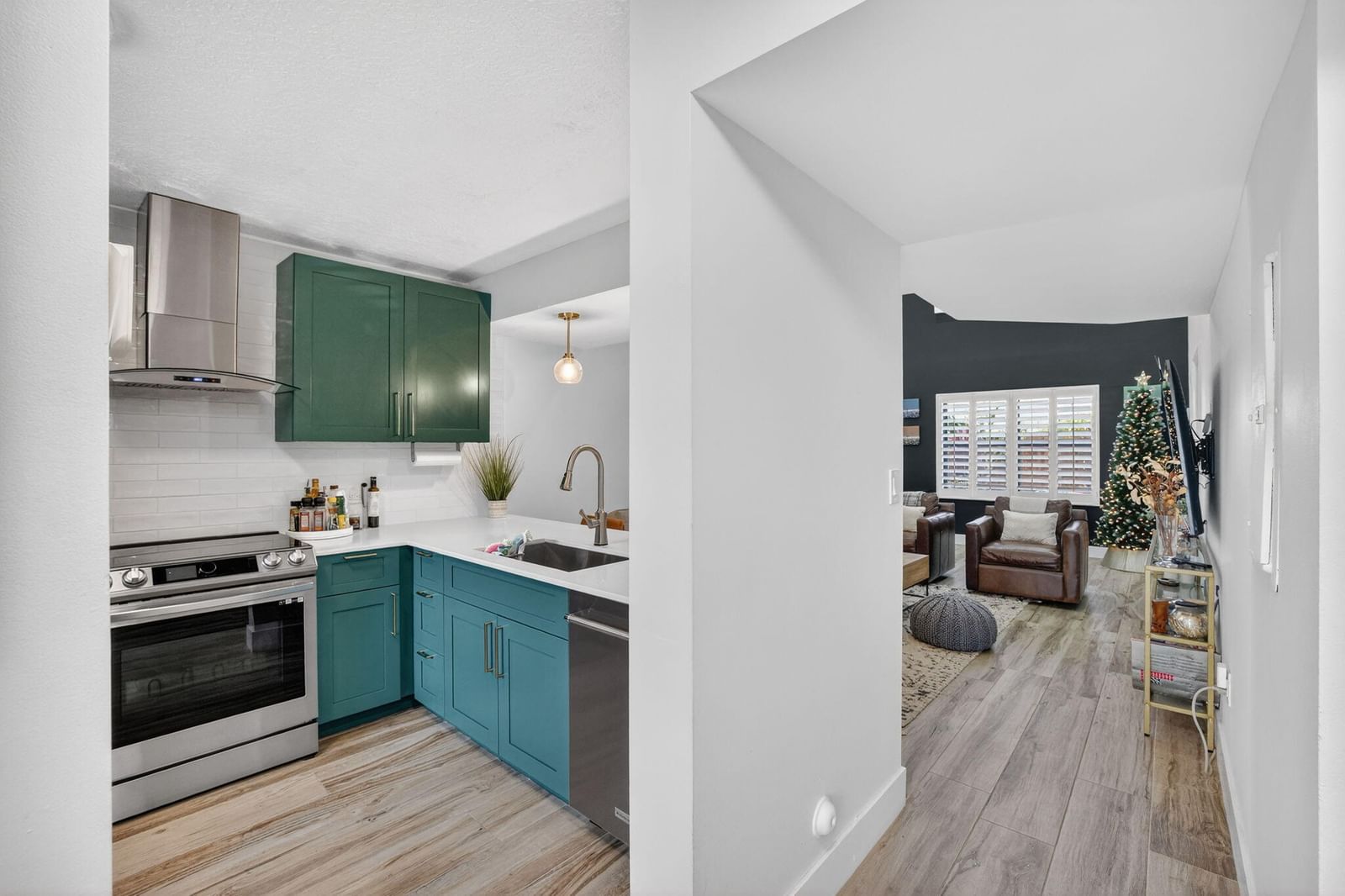 237 City View Drive #237, Fort Lauderdale, FL 33311 photo 4