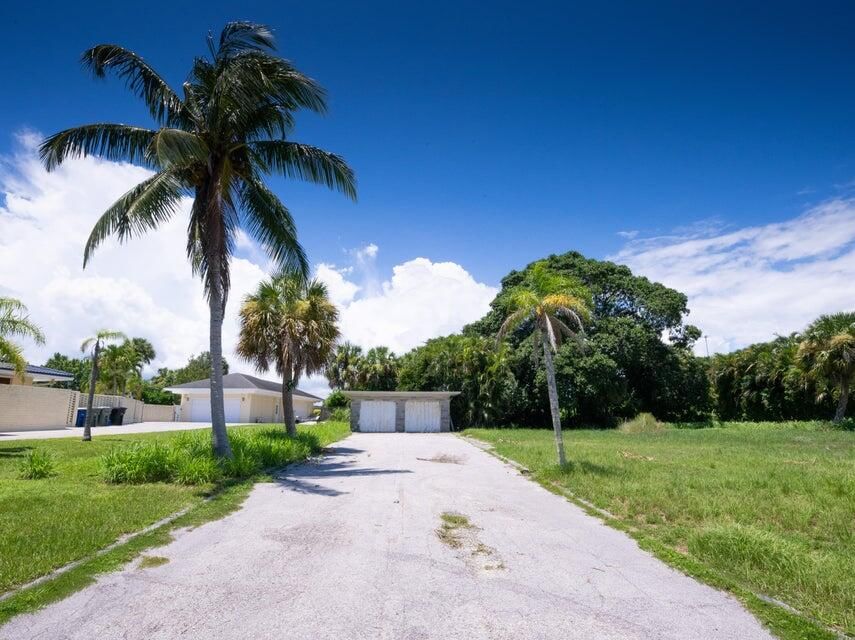 1811 S Indian River Drive, Fort Pierce, FL 34950 photo 5