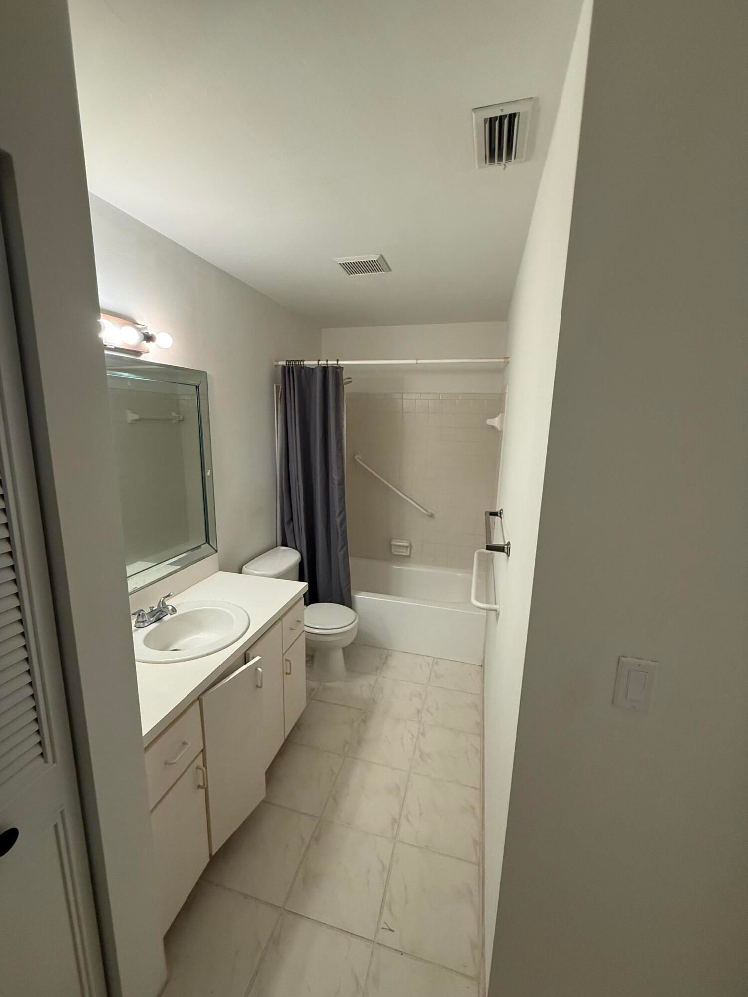 5795 La Pinata Boulevard #C-2, Greenacres, FL 33463 photo 2