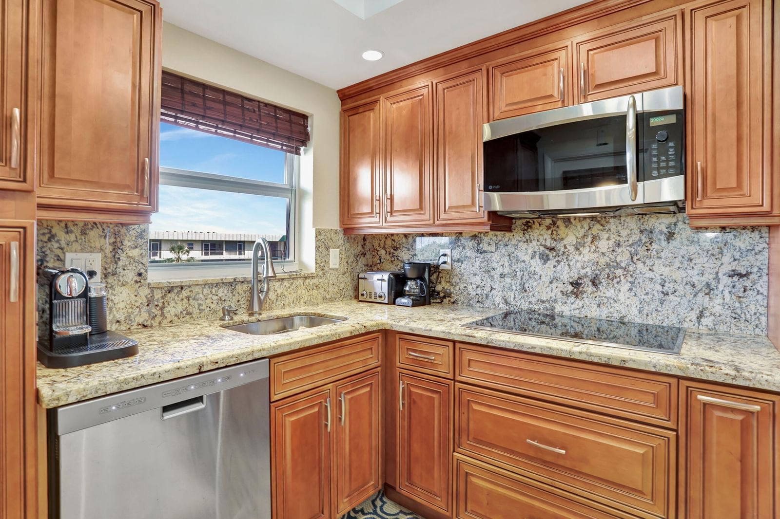 806 SE 7th Street #403, Deerfield Beach, FL 33441 photo 2