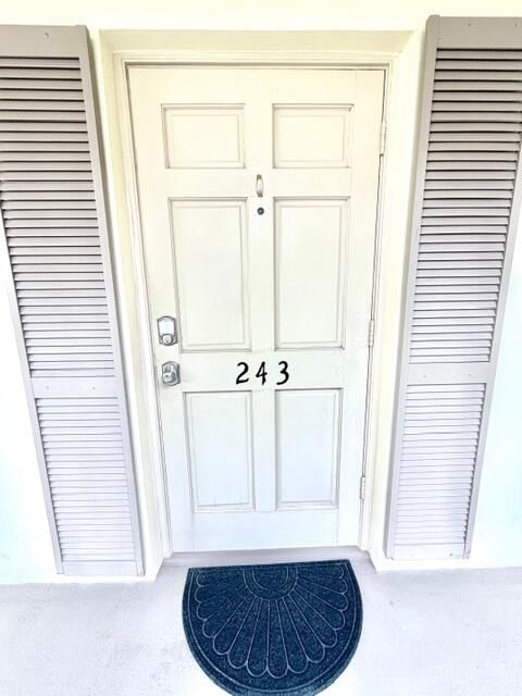 5510 Tamberlane Circle #243, Palm Beach Gardens, FL 33418 photo 2
