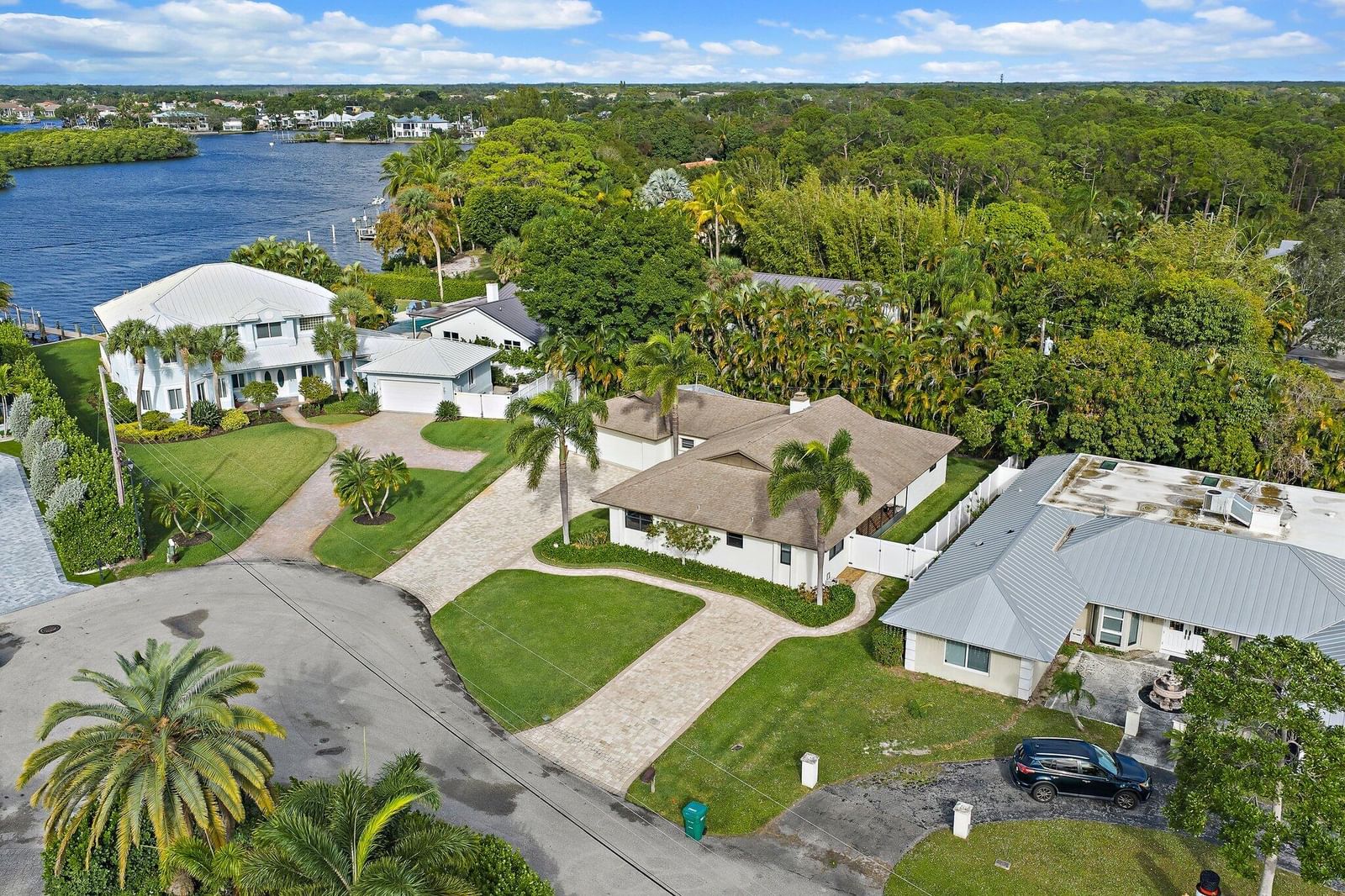 348 River Drive Dr, Tequesta, FL 33469 photo 5