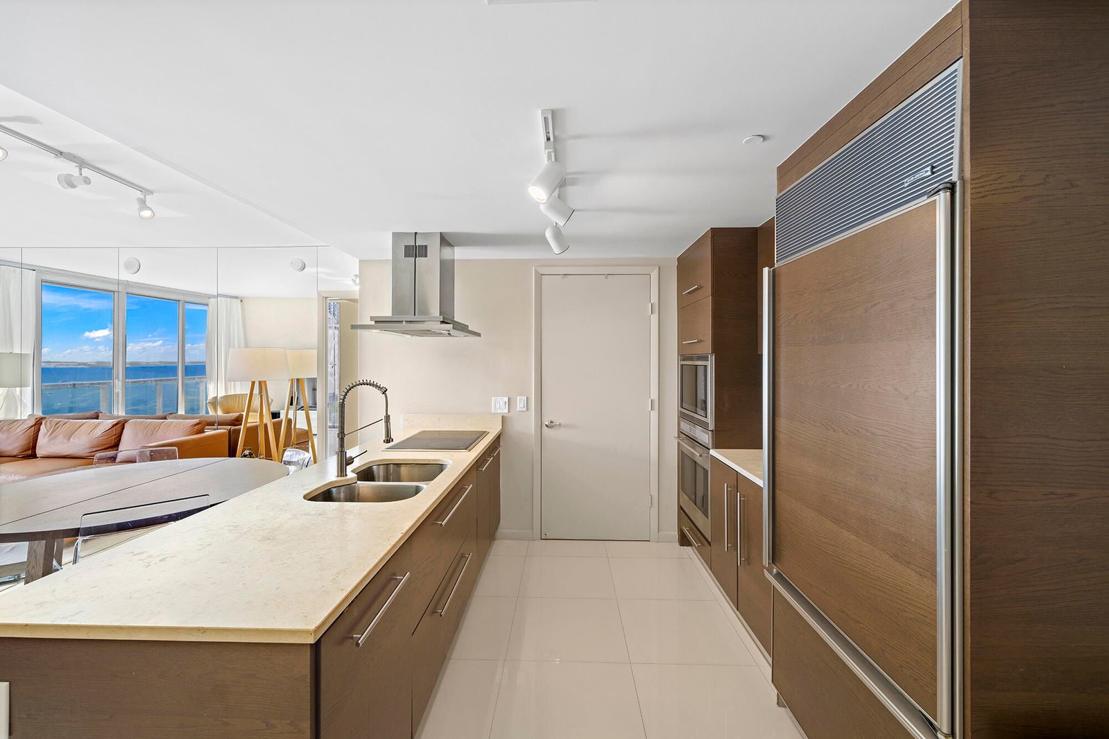 495 Brickell Avenue #911, Miami, FL 33131 photo 2
