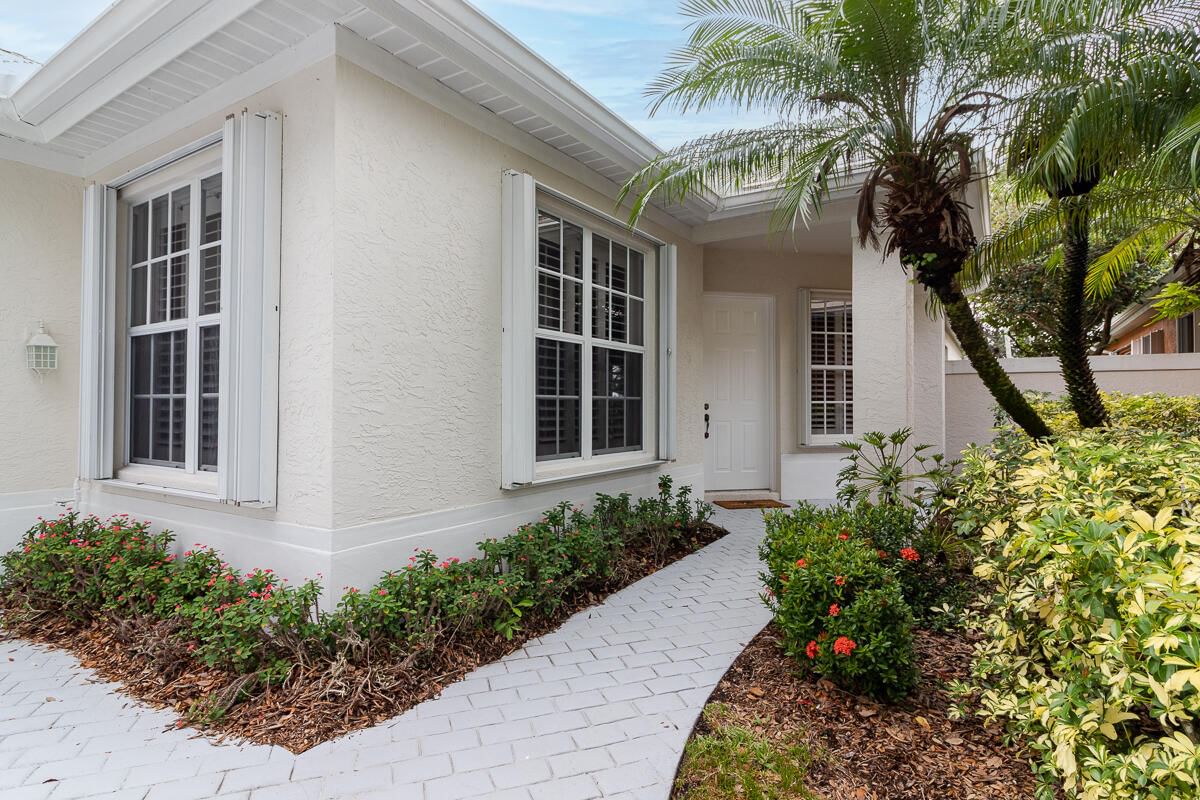 2432 SW Brookwood Lane, Palm City, FL 34990 photo 3