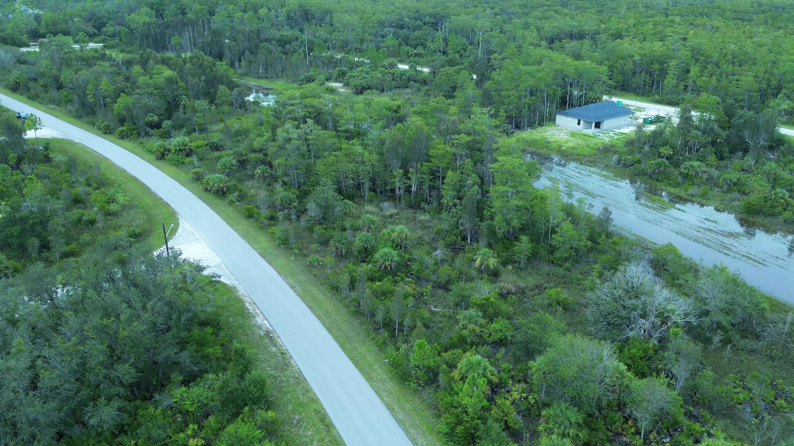 486 Westchester Drive, Lehigh Acres, FL 33972 photo 3