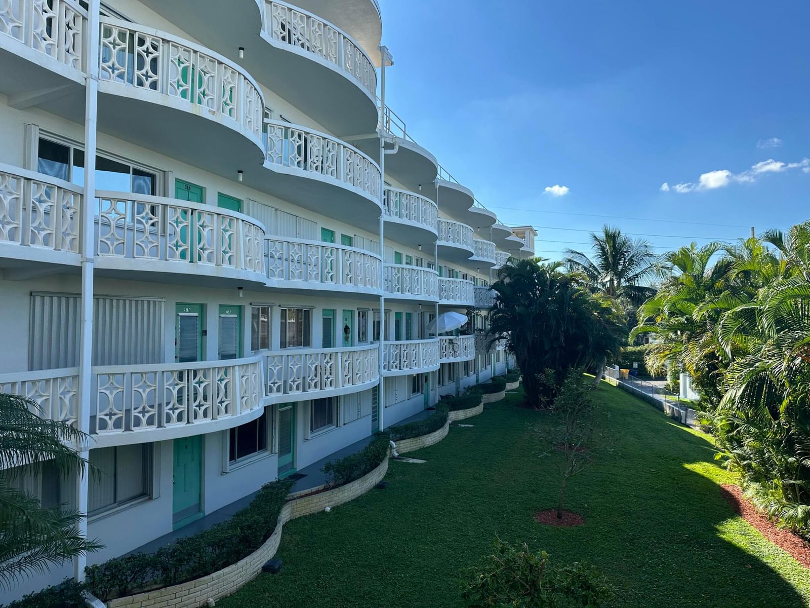 2381 Sunset Avenue #216, Lake Worth, FL 33461 photo 2