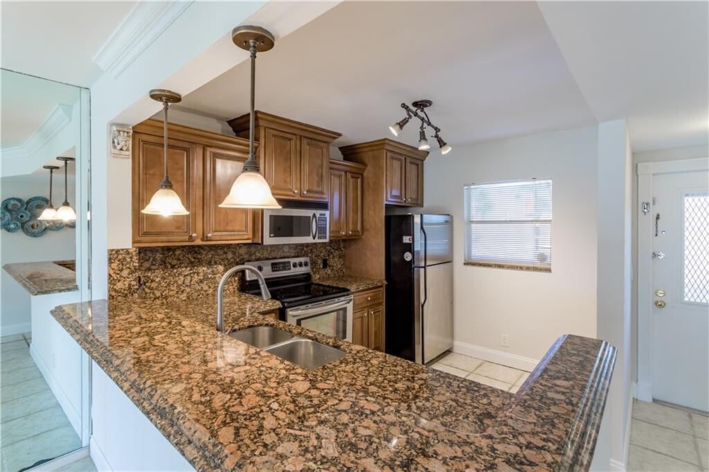 2800 Fiore Way #2060, Delray Beach, FL 33445 photo 2