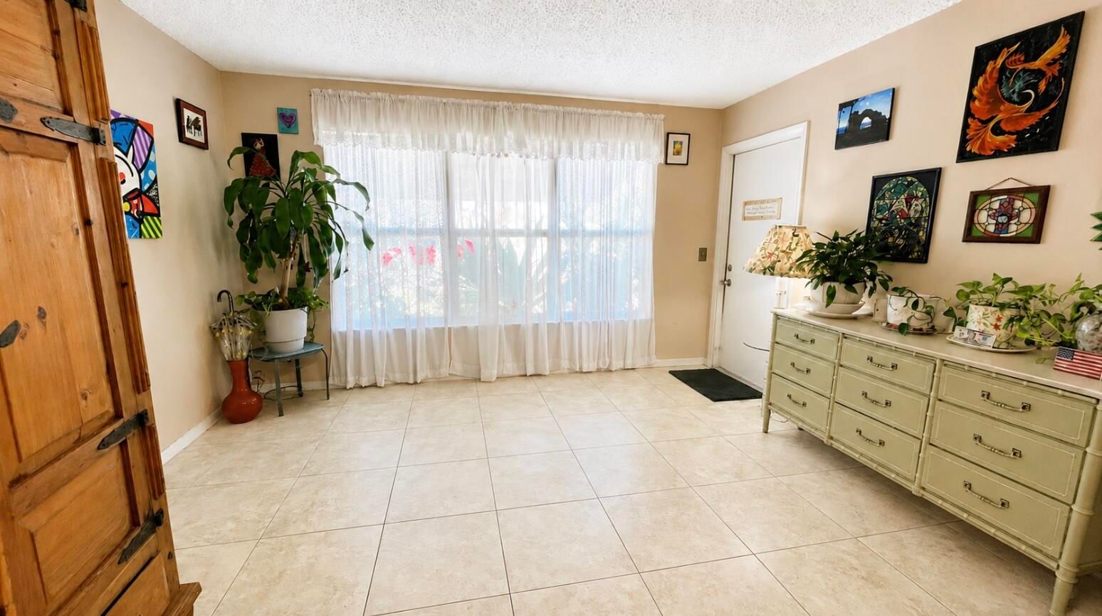910 South Drive #B, Delray Beach, FL 33445 photo 2