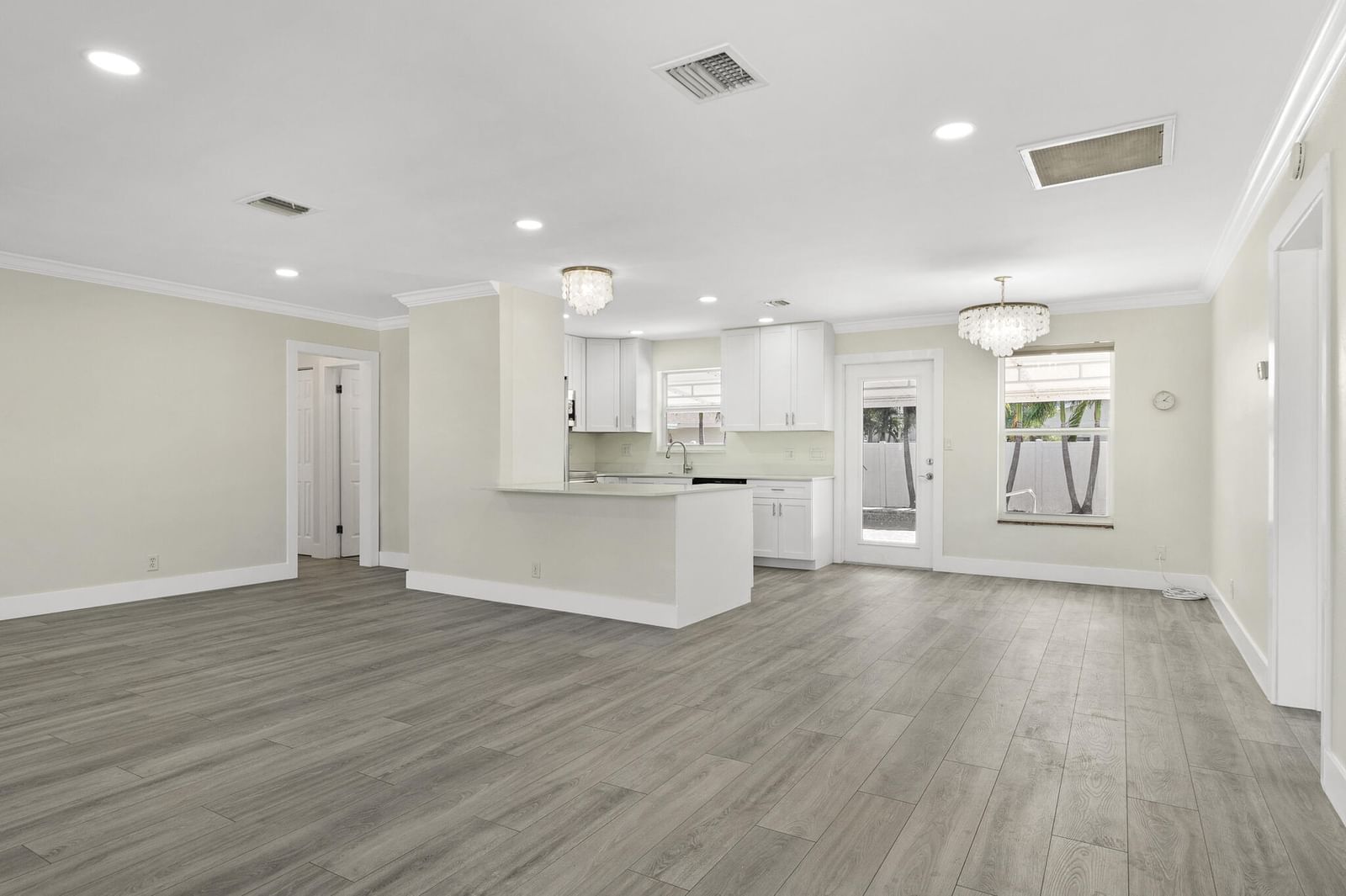 912 SE 8th Court, Deerfield Beach, FL 33441 photo 5
