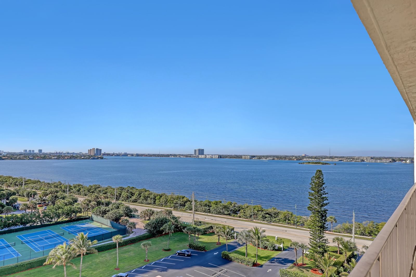5420 N Ocean Drive #1106, Singer Island, FL 33404 photo 2