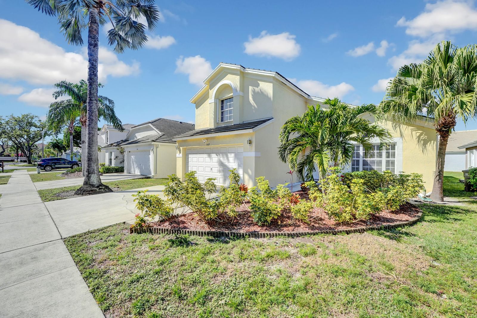 2008 Normandy Circle, West Palm Beach, FL 33409 photo 2