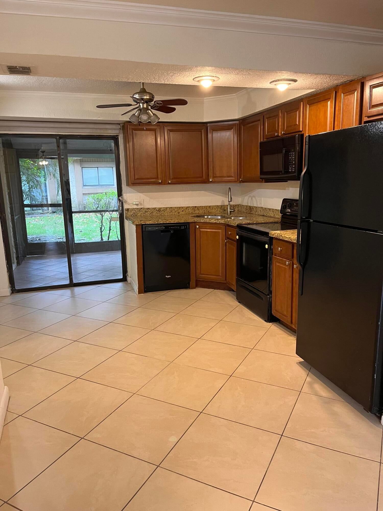 208 Wimbledon Lake Drive #208, Plantation, FL 33324 photo 5