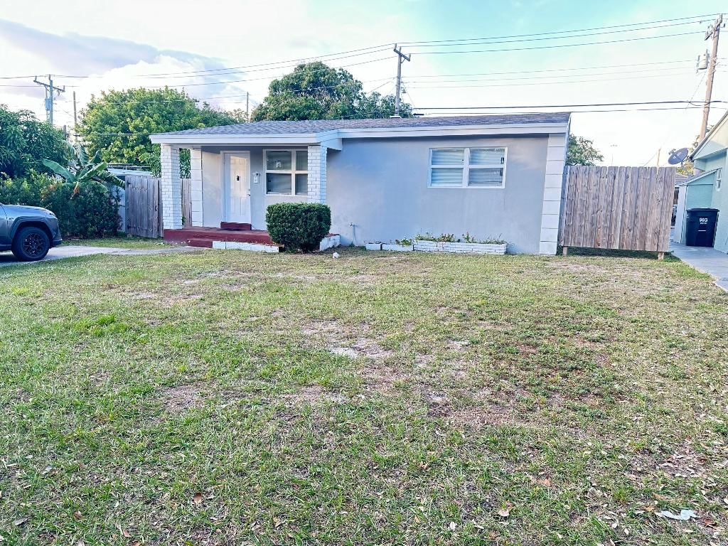 725 58th Street, West Palm Beach, FL 33407 photo 2