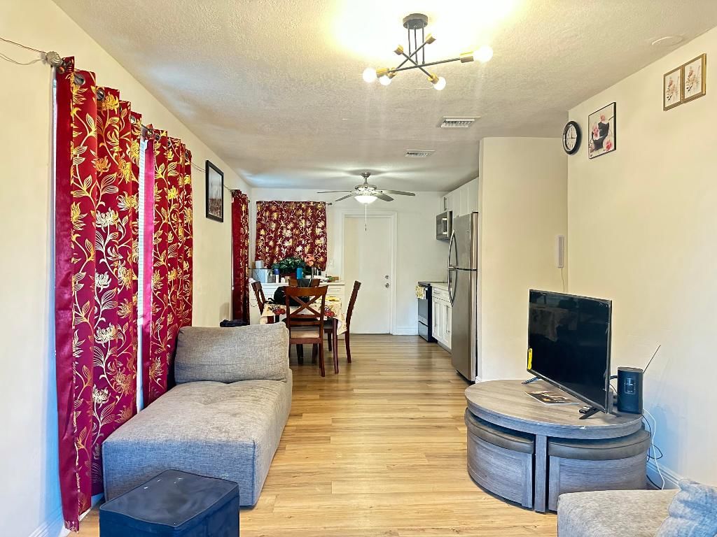 725 58th Street, West Palm Beach, FL 33407 photo 3