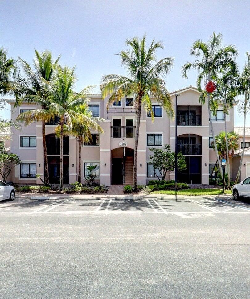2806 Veronia Drive #301, Palm Beach Gardens, FL 33410 photo 2