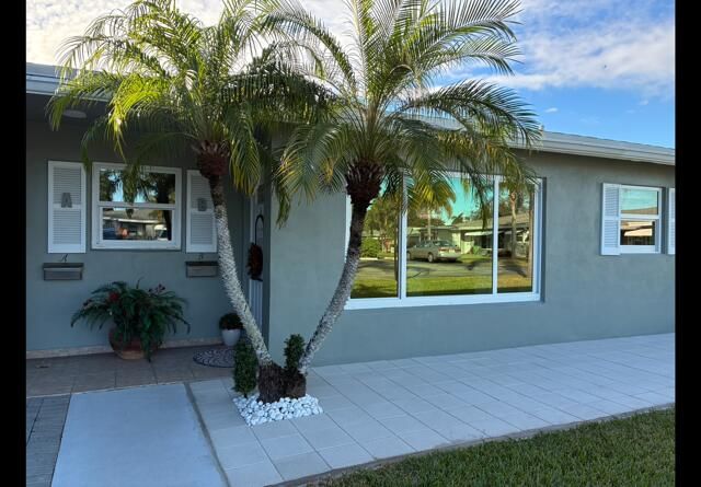 917 S Drive Terrace #B, Delray Beach, FL 33445 photo 2