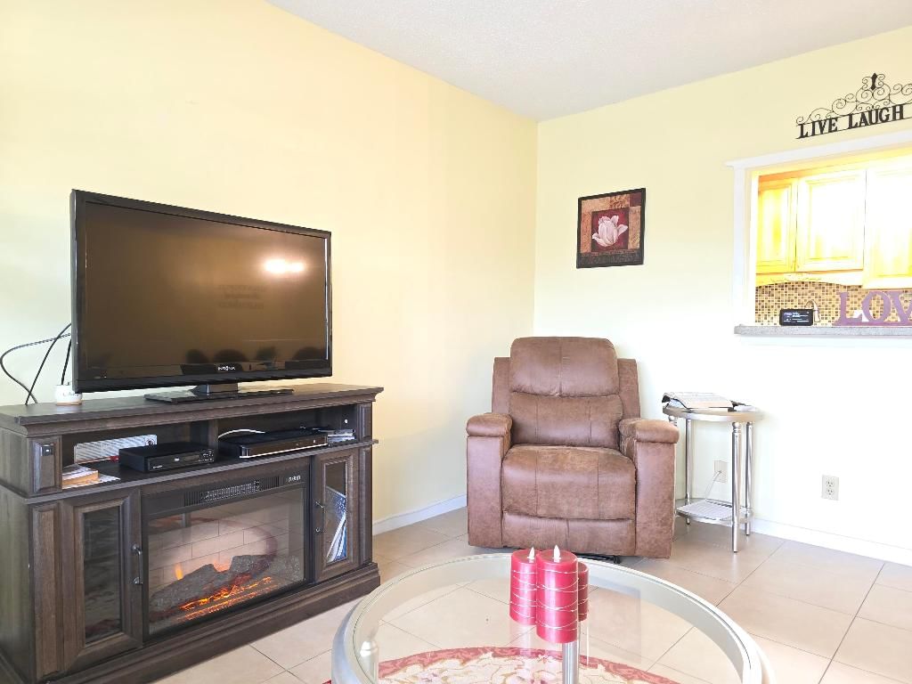 204 Kent L Ter #L, West Palm Beach, FL 33417 photo 5