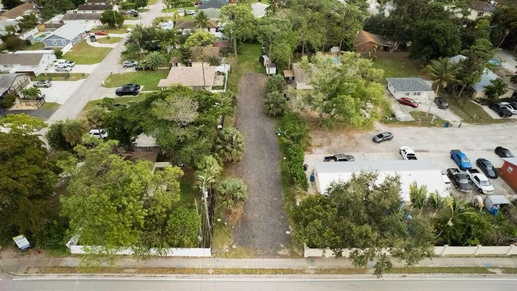 3630 S Haverhill Road, Greenacres, FL 33463 photo 2