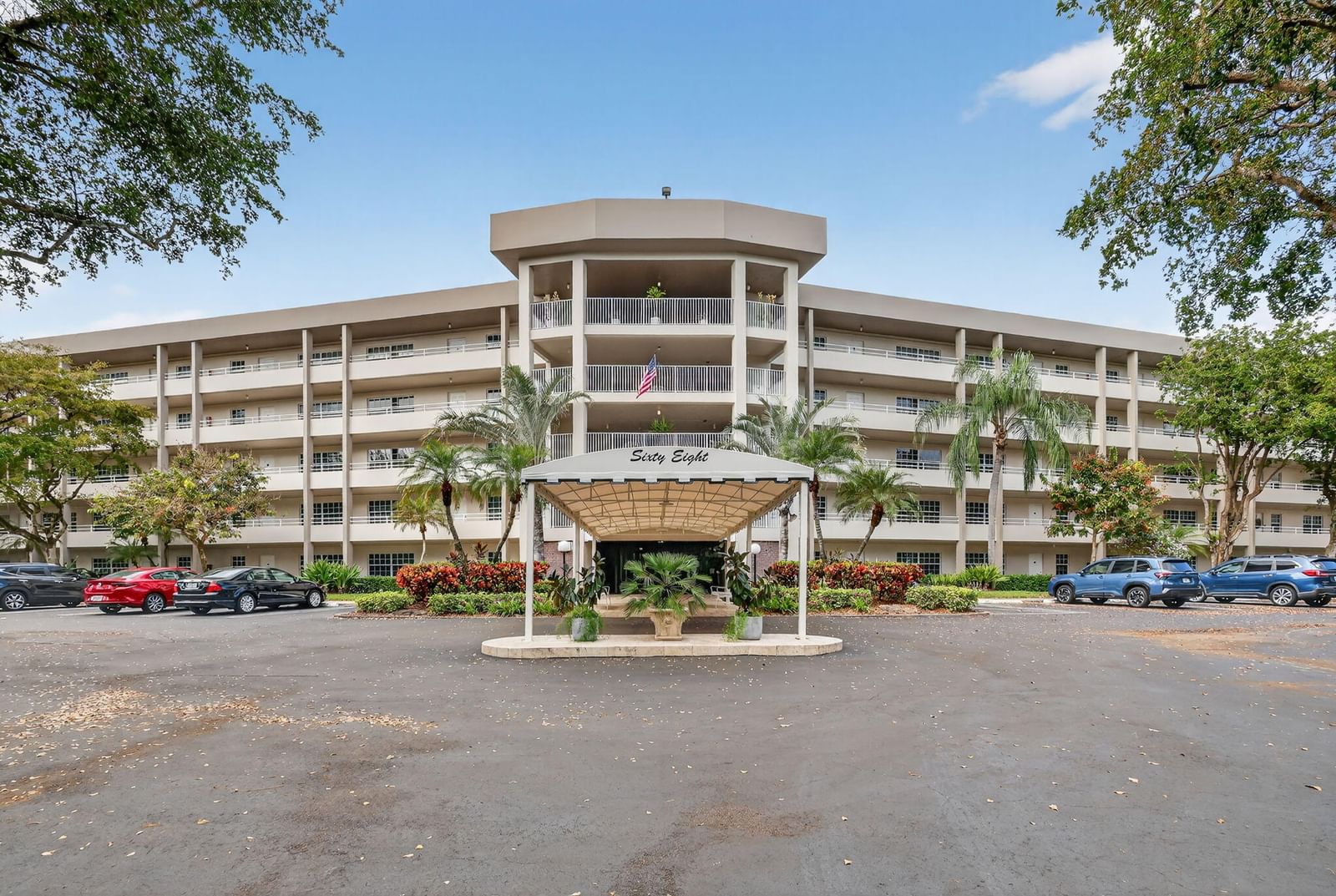 545 Oaks Lane #409, Pompano Beach, FL 33069 photo 2