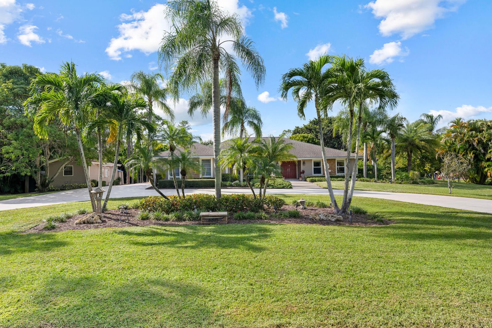 14409 67th Trail N, Palm Beach Gardens, FL 33418 photo 2