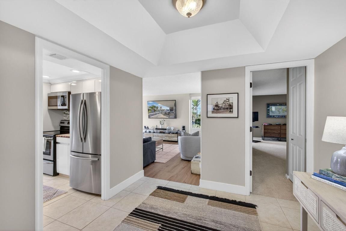 5510 N Ocean Drive #2d, Singer Island, FL 33404 photo 3