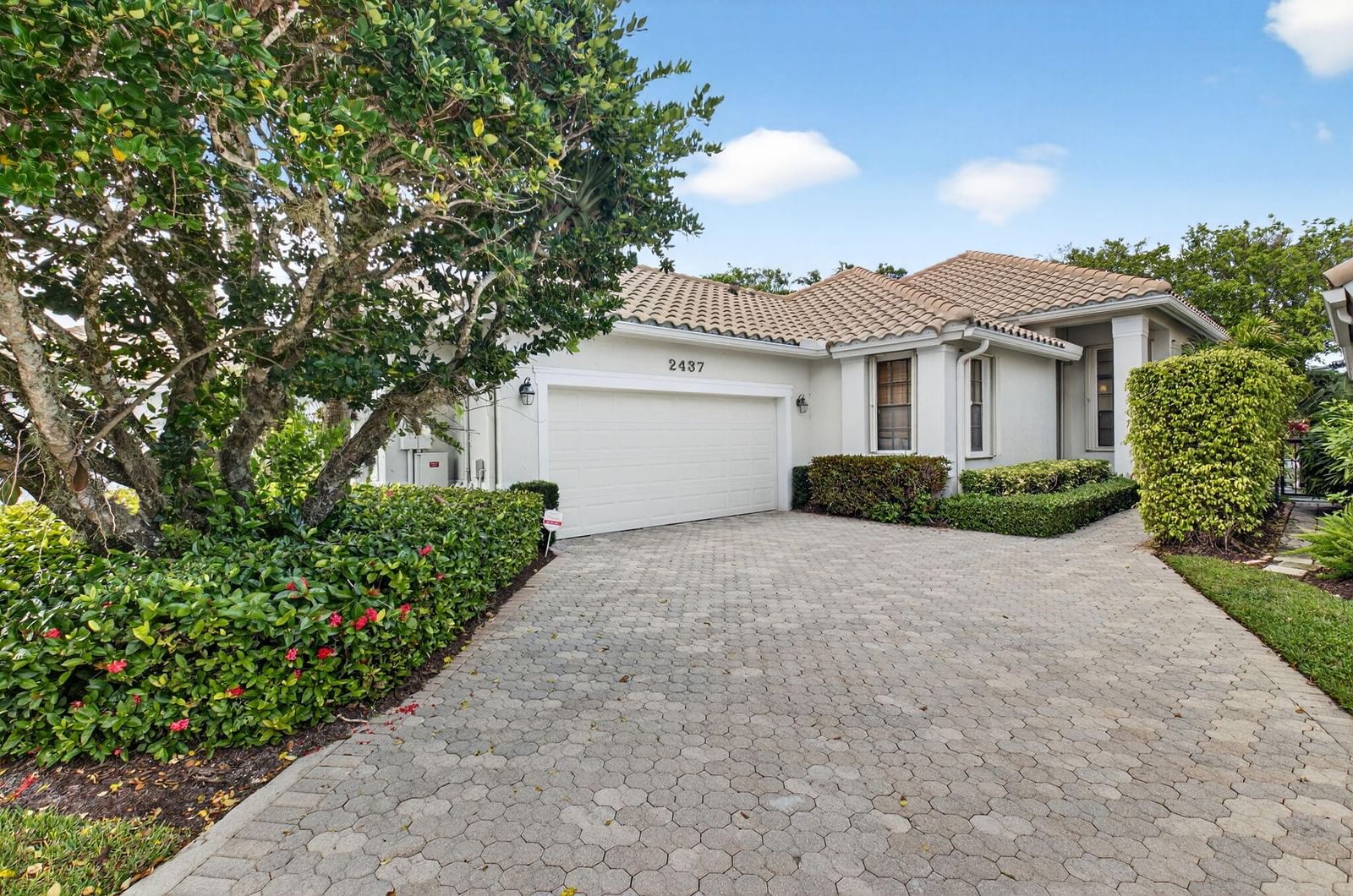 2437 NW 64th Street, Boca Raton, FL 33496 photo 2