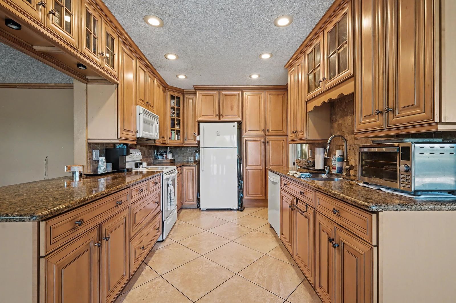 8231 NW 6th Court, Coral Springs, FL 33071 photo 2