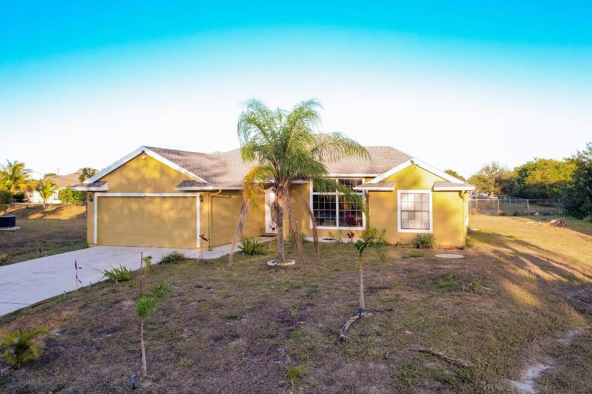2091 SW Castinet Lane, Port St Lucie, FL 34953 photo 3