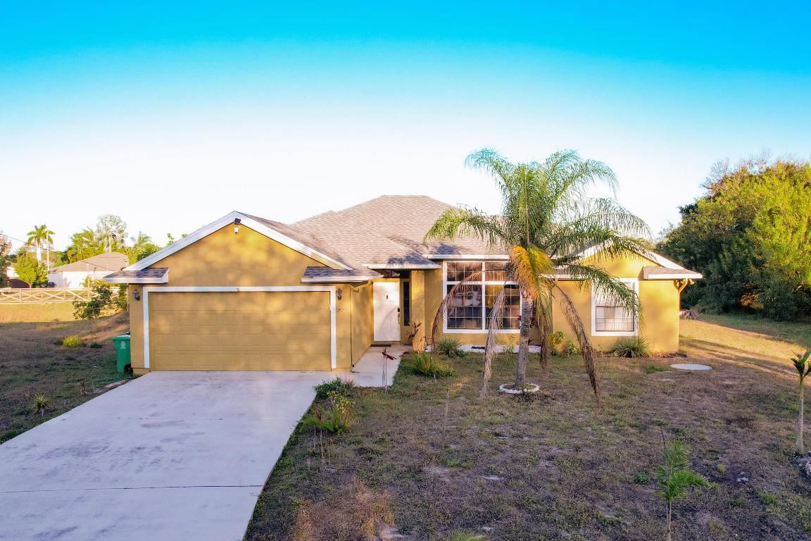 2091 SW Castinet Lane, Port St Lucie, FL 34953 photo 4