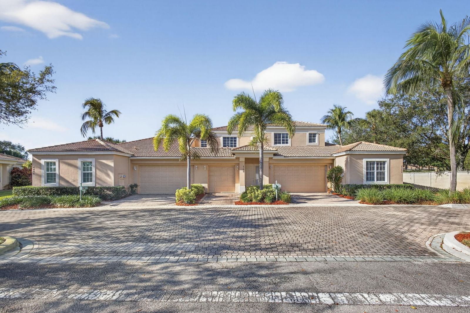 4502 Hickory Drive, Palm Beach Gardens, FL 33418 photo 2