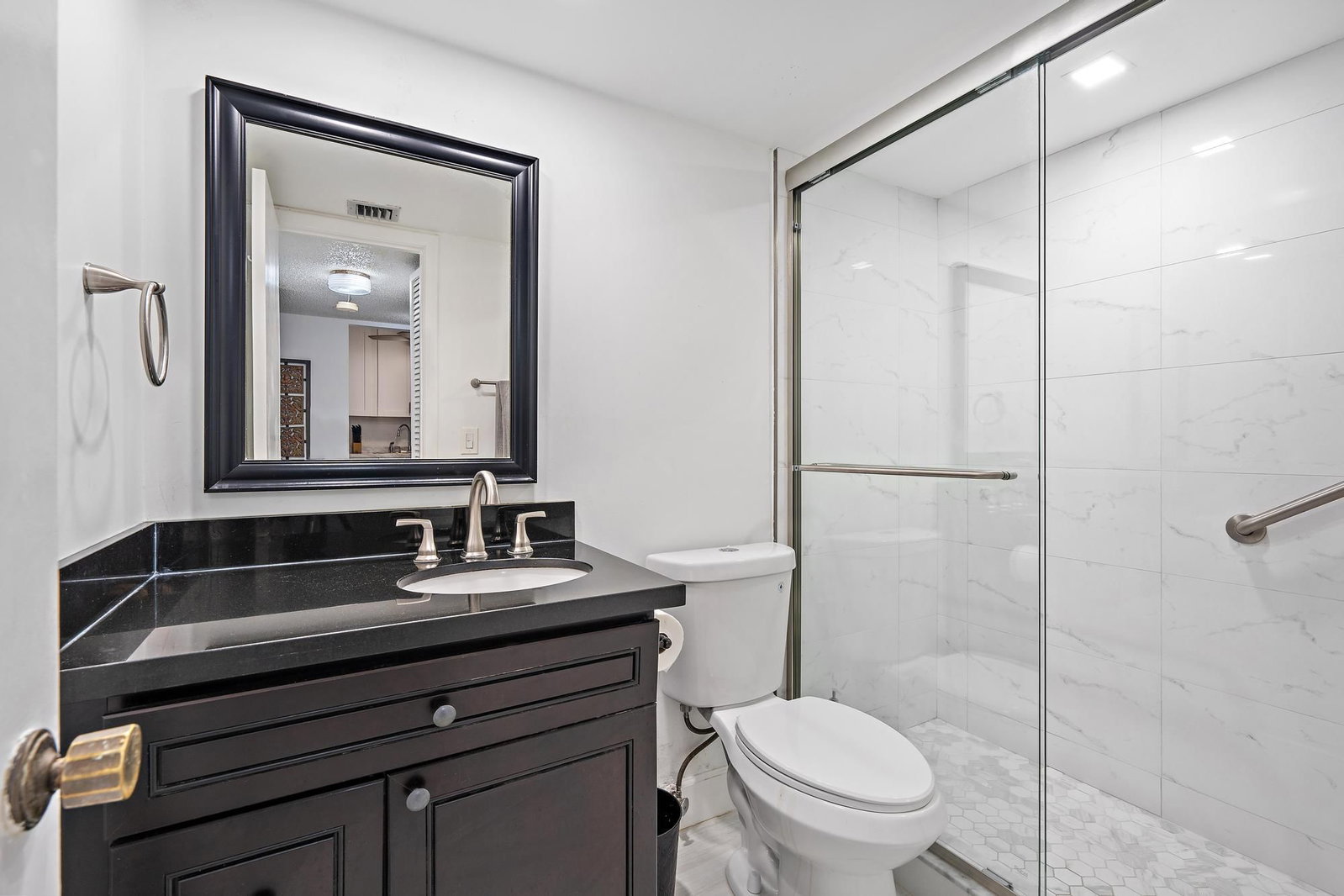 1516 S Lakeside Drive #207, Lake Worth Beach, FL 33460 photo 4