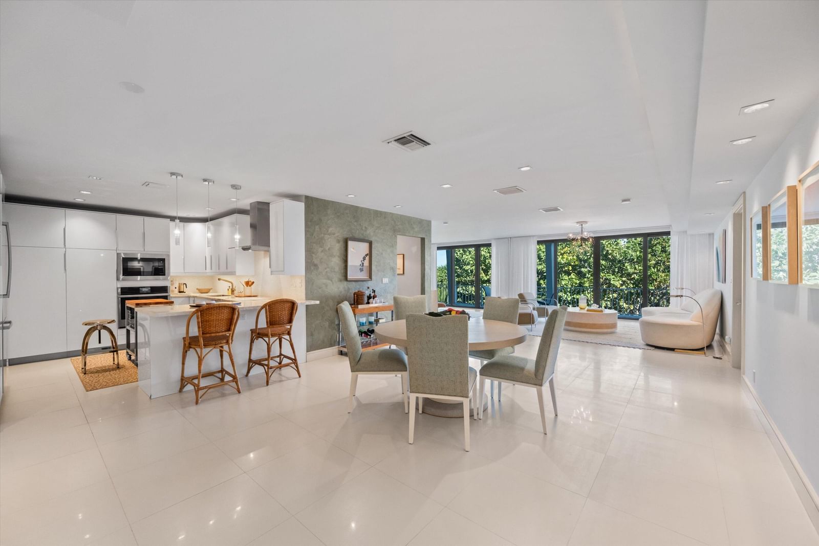 2275 S Ocean Boulevard #307n & C10n, Palm Beach, FL 33480 photo 2