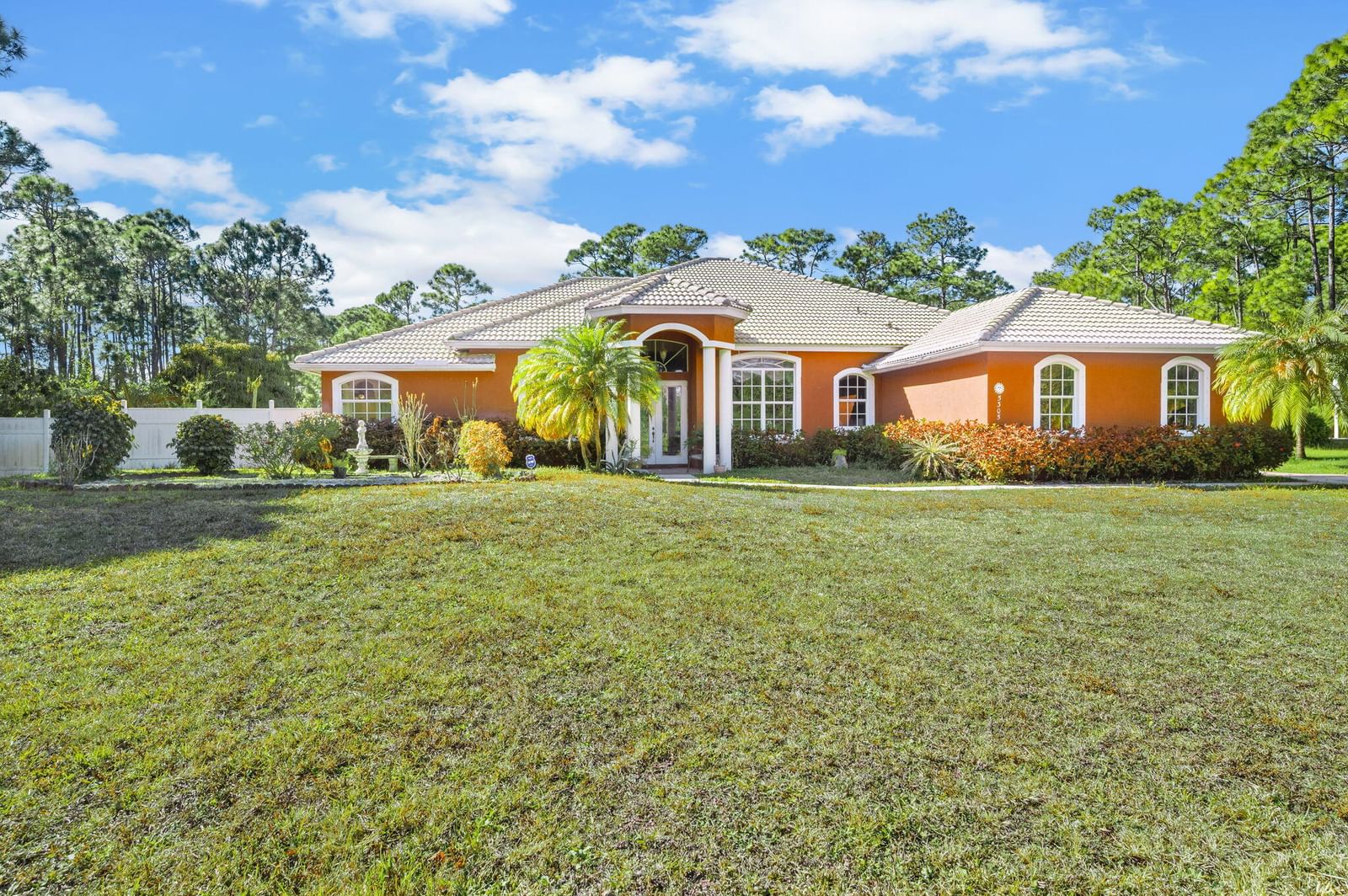 5305 Southwind Trail, Fort Pierce, FL 34951 photo 2
