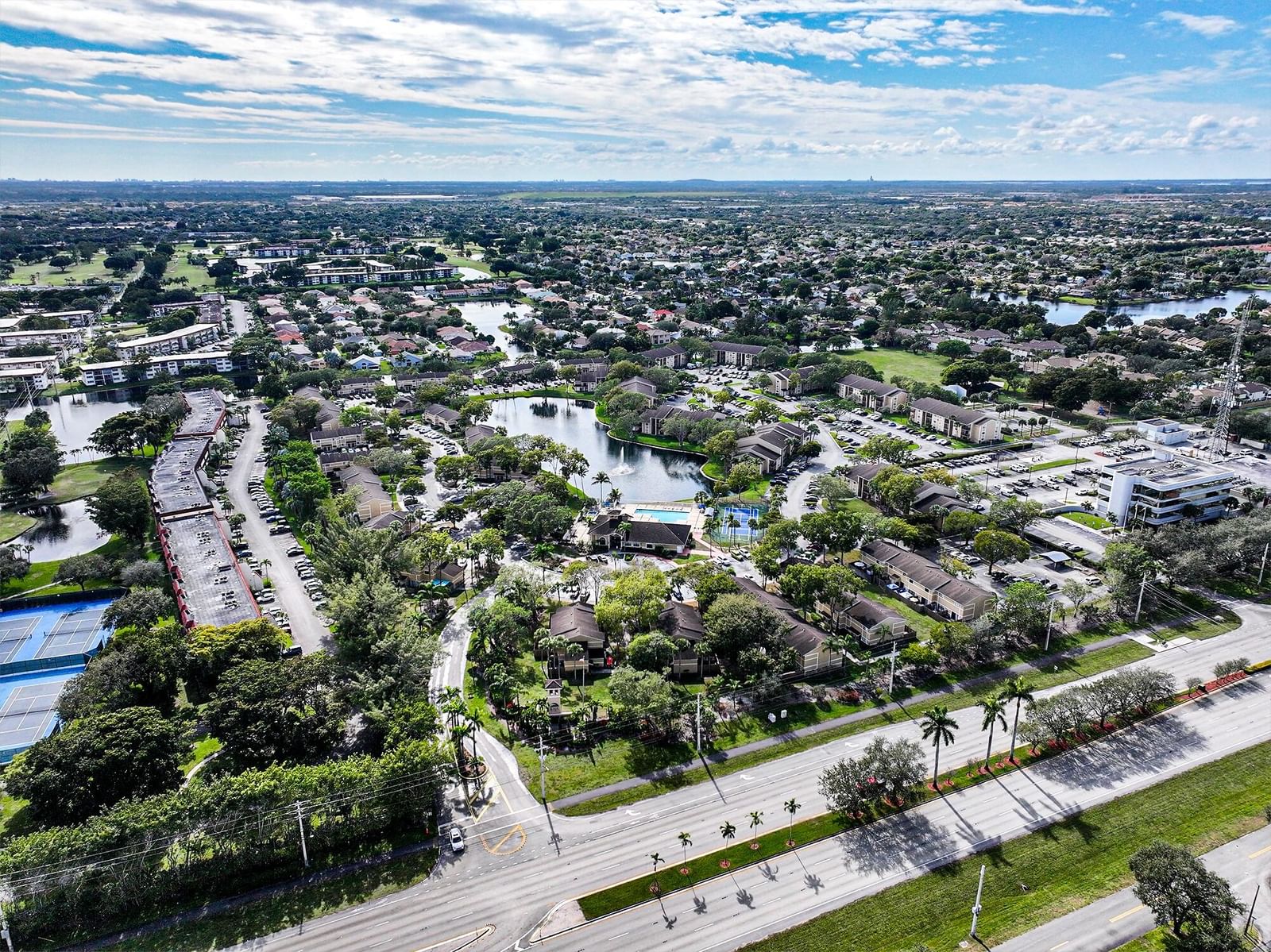 450 Palm Circle Cir #106, Pembroke Pines, FL 33025 photo 2