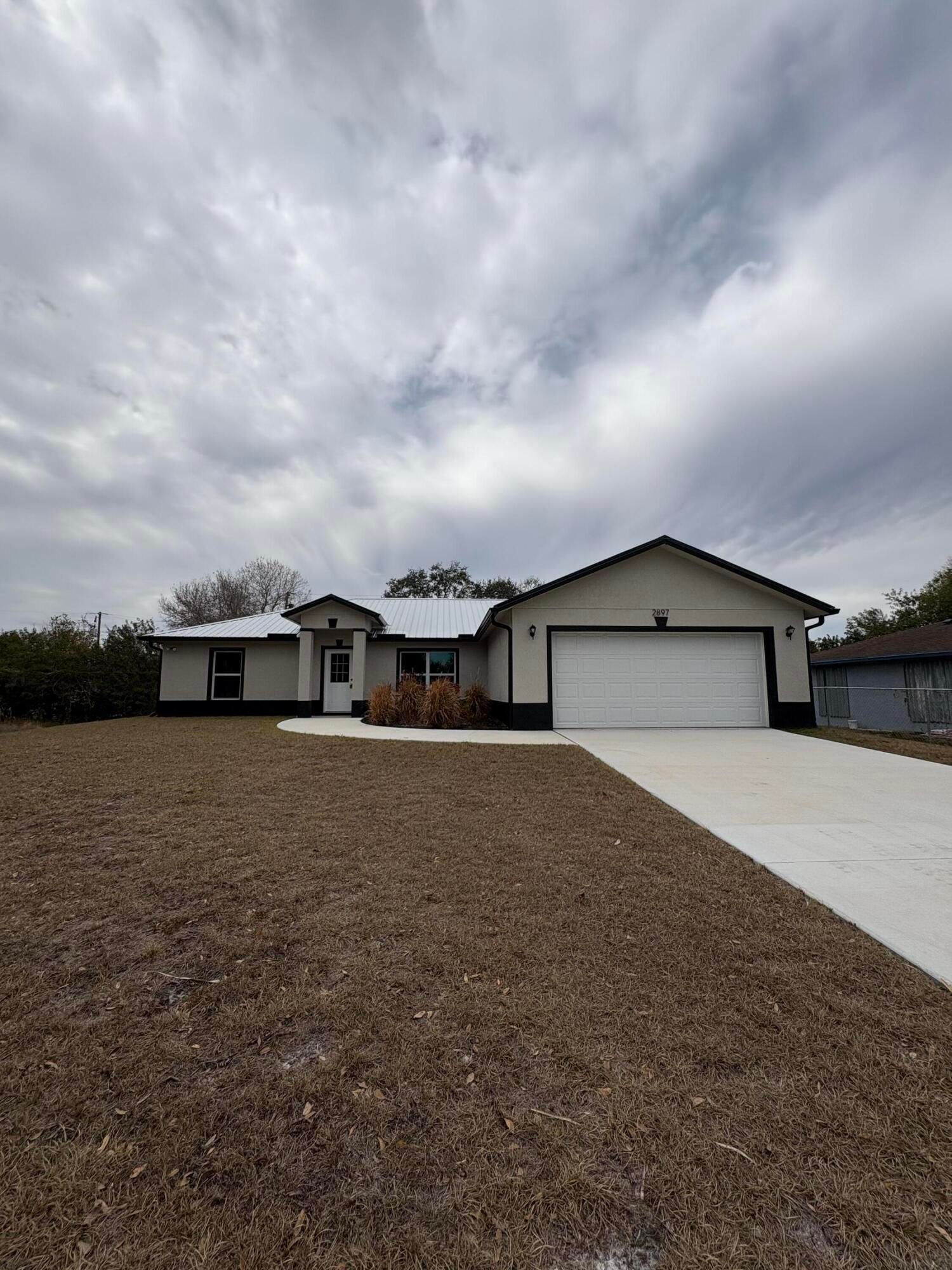 2897 NW 37th Avenue, Okeechobee, FL 34972