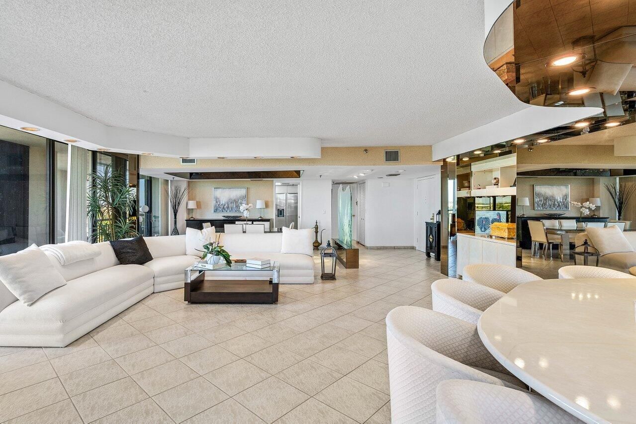2427 Presidential Way #701, West Palm Beach, FL 33401 photo 3