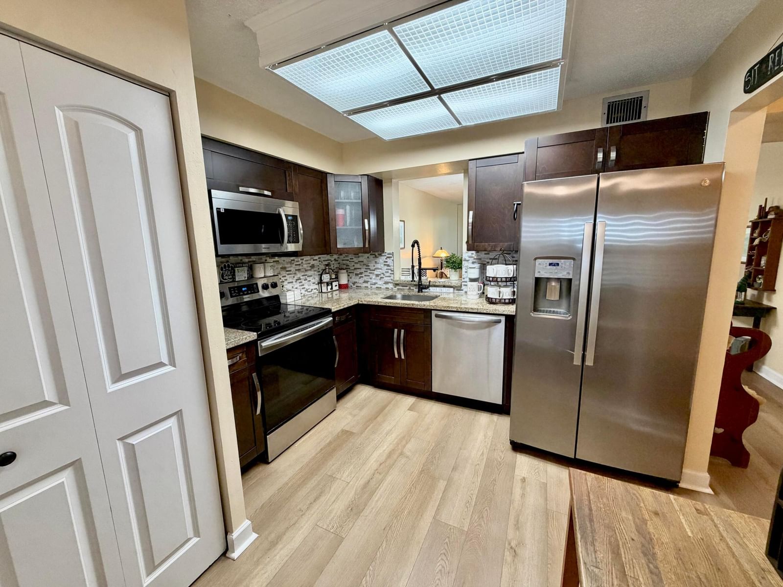 7320 Lake Cir Drive #204, Margate, FL 33063 photo 5