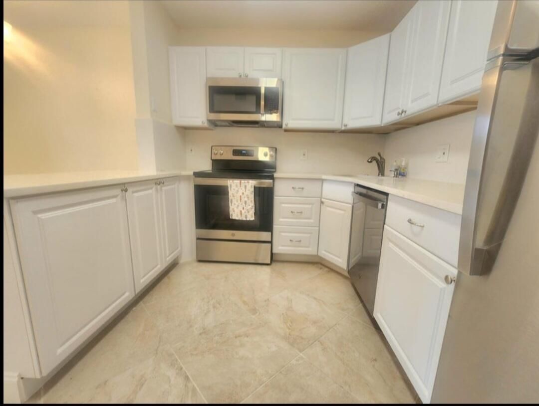 209 Pine Hov Circle #B-2, Greenacres, FL 33463 photo 3