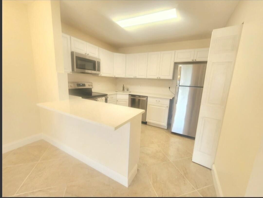 209 Pine Hov Circle #B-2, Greenacres, FL 33463 photo 4