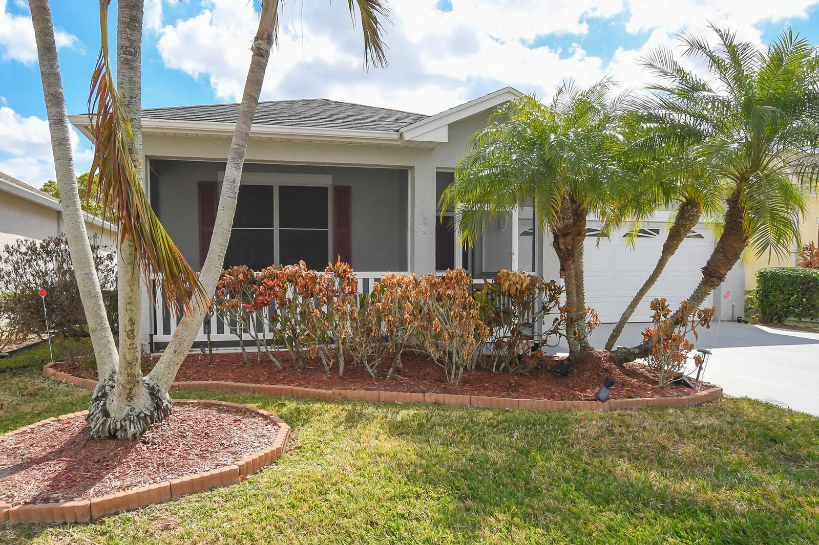 569 NW Cortina Lane, Port St Lucie, FL 34986 photo 2