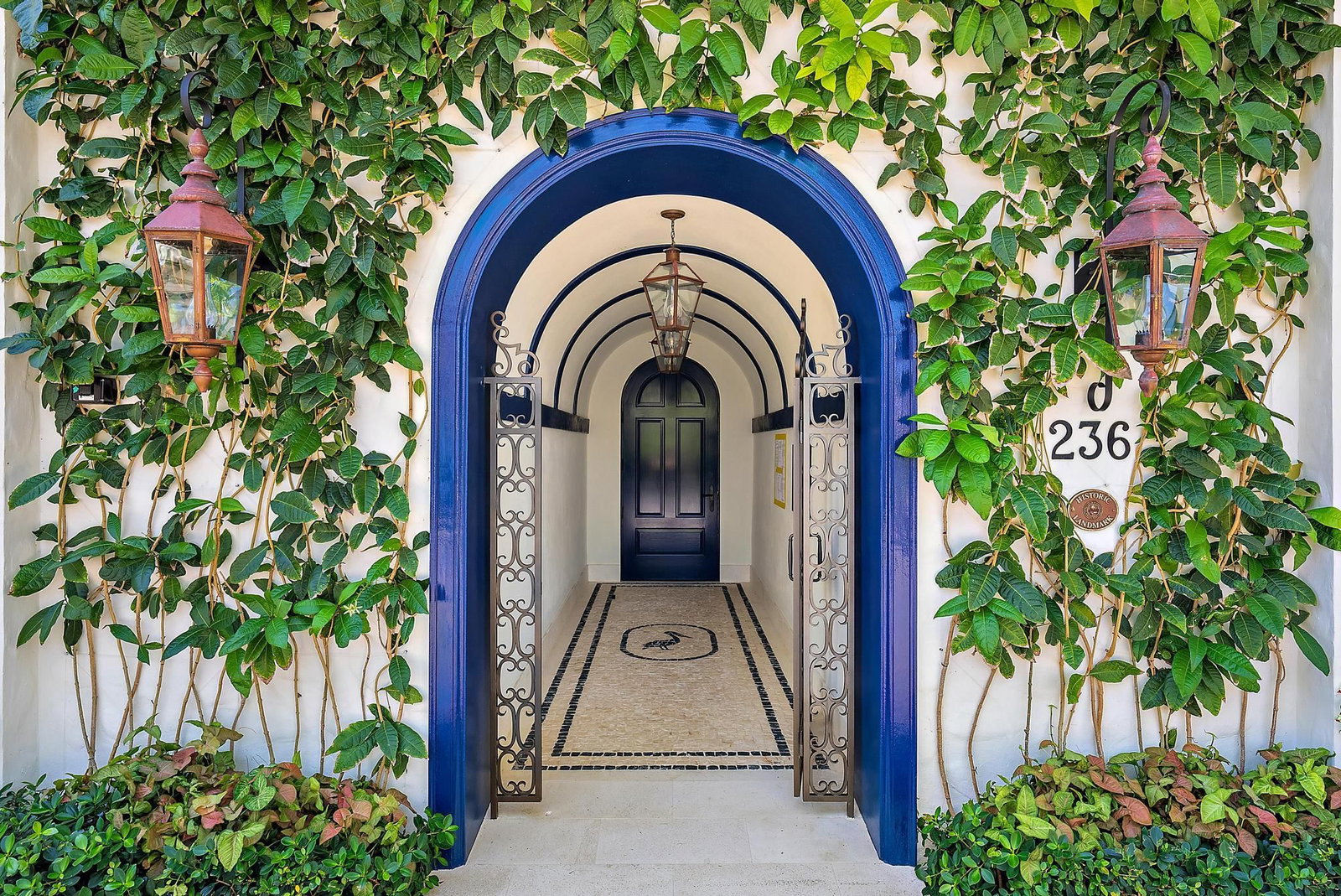 236 Phipps Plaza Plz #101, Palm Beach, FL 33480 photo 4