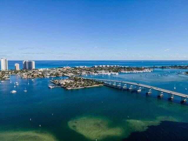 2650 Lake Shore Drive #1004, Riviera Beach, FL 33404 photo 5