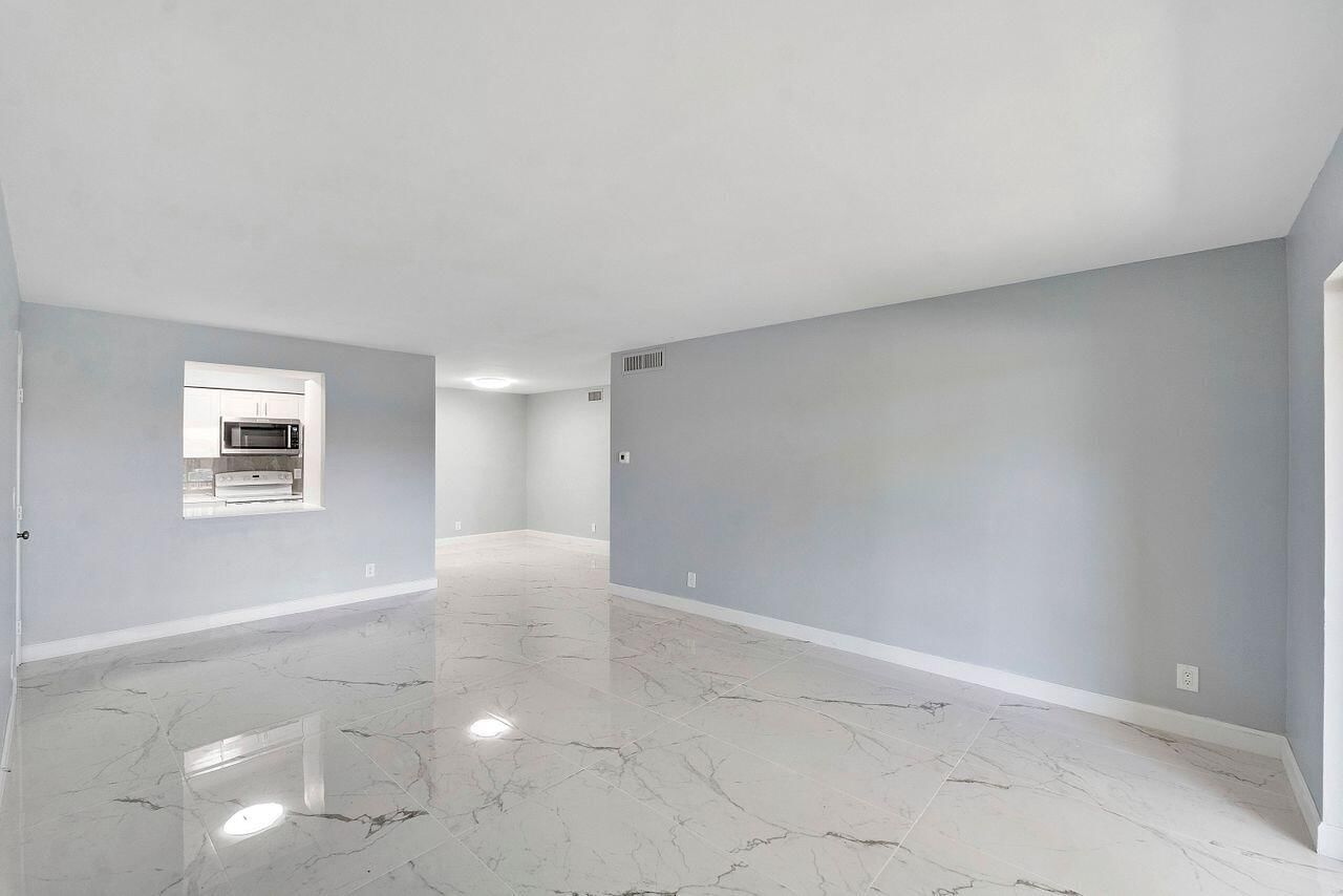 9960 Pineapple Tree Drive #107, Boynton Beach, FL 33436 photo 3