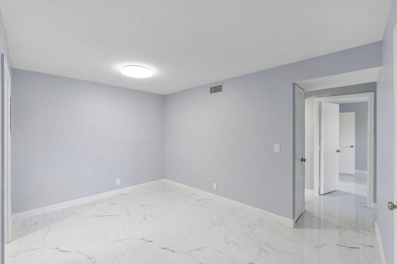 9960 Pineapple Tree Drive #107, Boynton Beach, FL 33436 photo 5